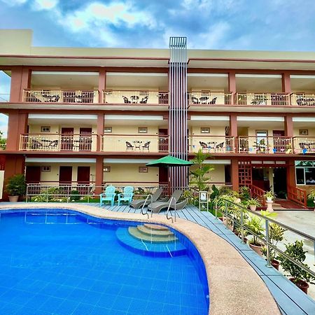 Rufana Suites Moalboal Buitenkant foto