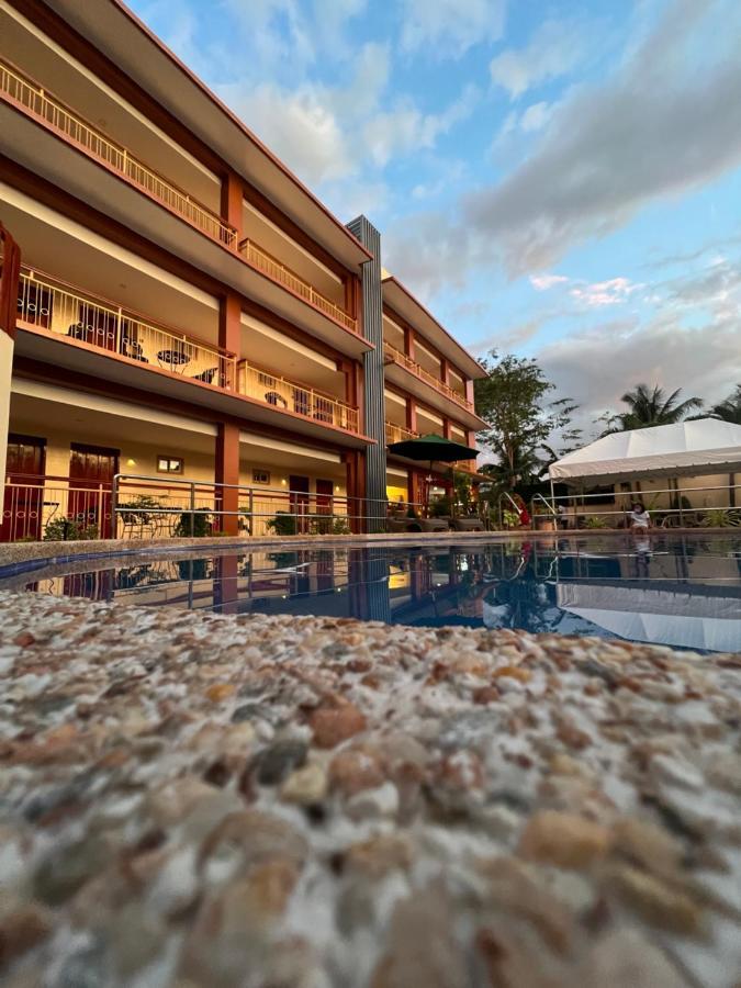 Rufana Suites Moalboal Buitenkant foto
