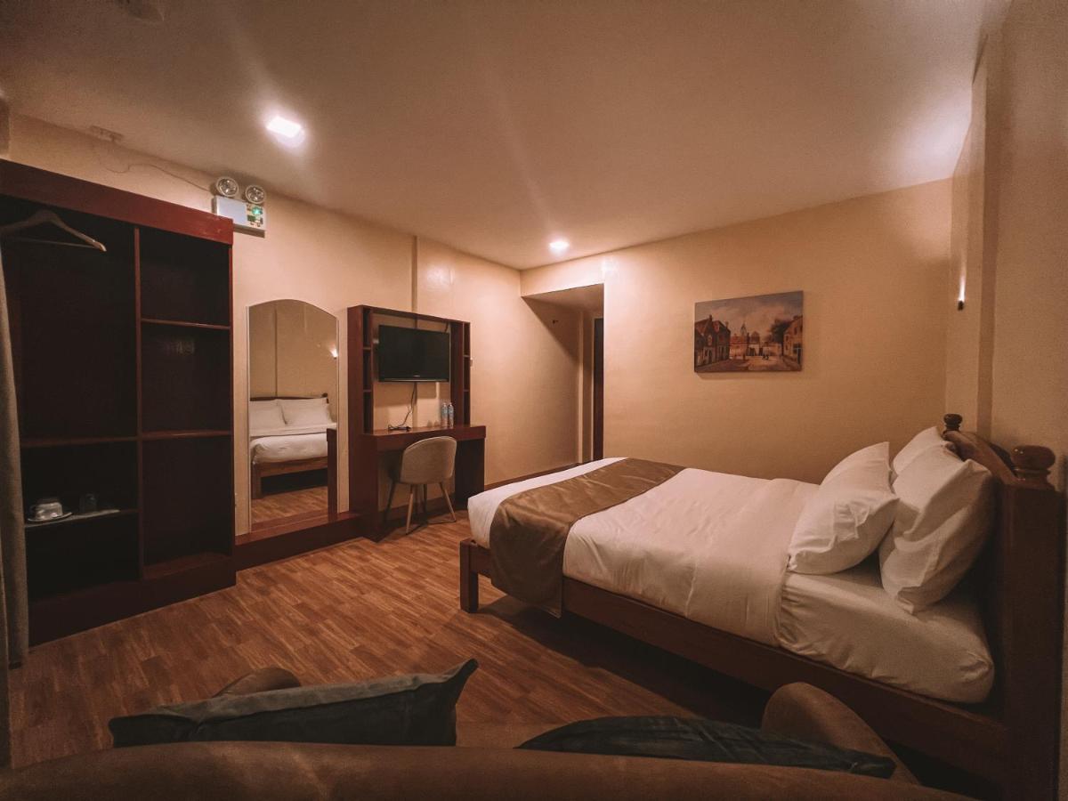 Rufana Suites Moalboal Buitenkant foto